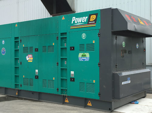 汕头升级发电机组的过程中需要注意哪些安全事项？