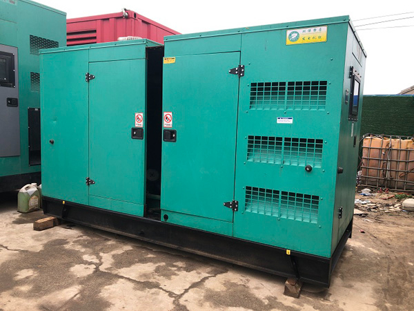 汕头怎样合理控制磷酸铁锂蓄电池的充放电倍率以延长其使用寿命？