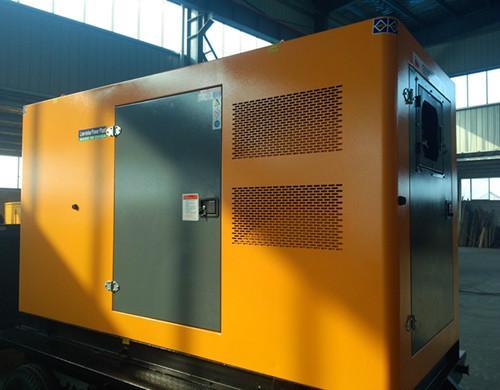 汕头汽油发电机组电瓶电解液的密度应该保持在什么范围？